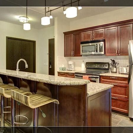 B&B Grand Rockies Resort 2Br 1Pullout Canmore Esterno foto