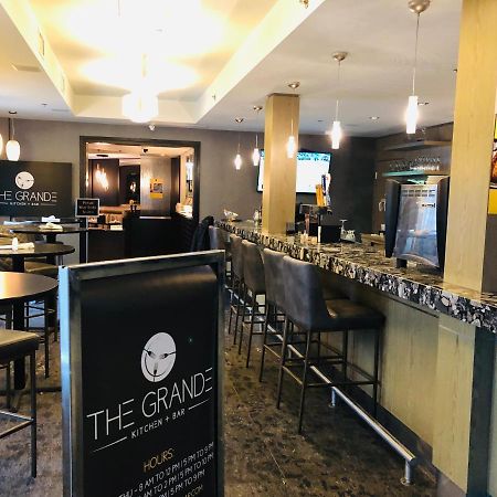 B&B Grand Rockies Resort 2Br 1Pullout Canmore Esterno foto