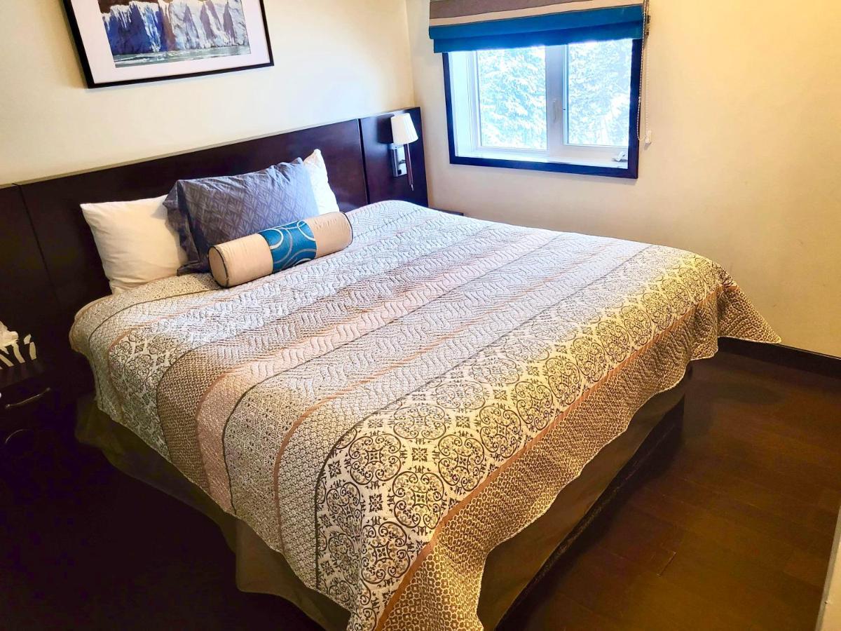 B&B Grand Rockies Resort 2Br 1Pullout Canmore Esterno foto