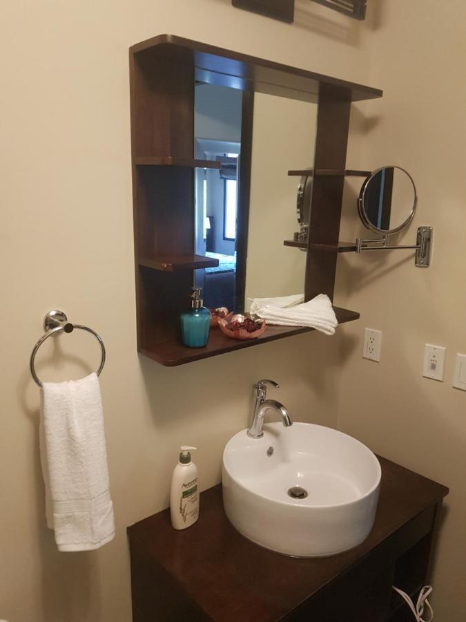 B&B Grand Rockies Resort 2Br 1Pullout Canmore Esterno foto