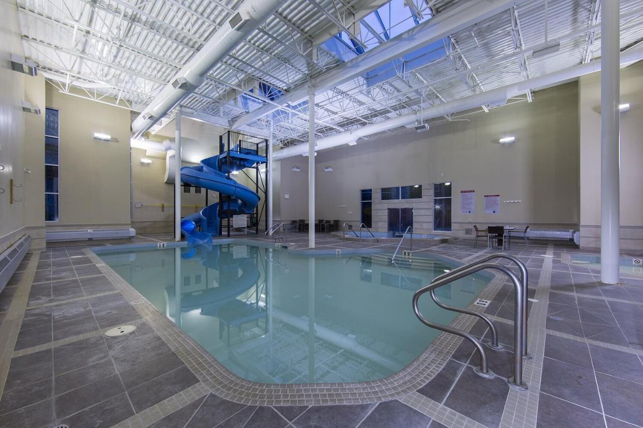 B&B Grand Rockies Resort 2Br 1Pullout Canmore Esterno foto